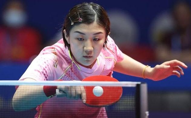 闻发布会上 闻发布会上